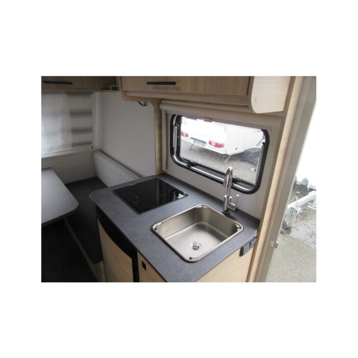 caravelair-alba-366-1-8.jpg