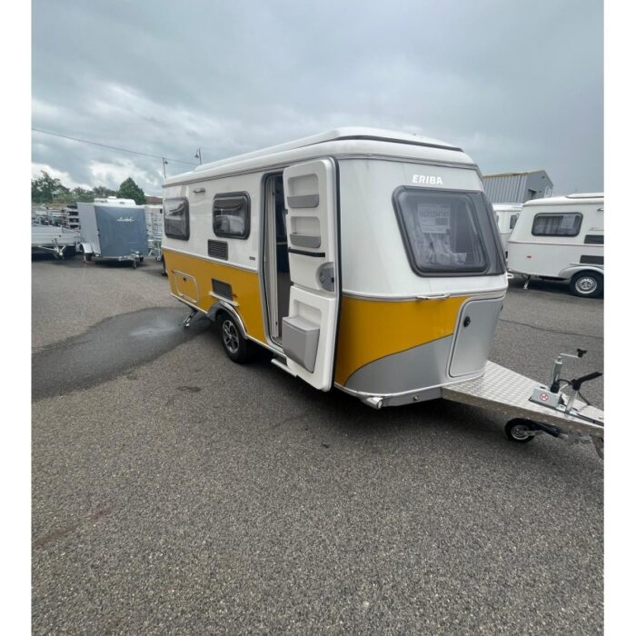 eriba-touring-542-nugget-gold-edition-6.jpg