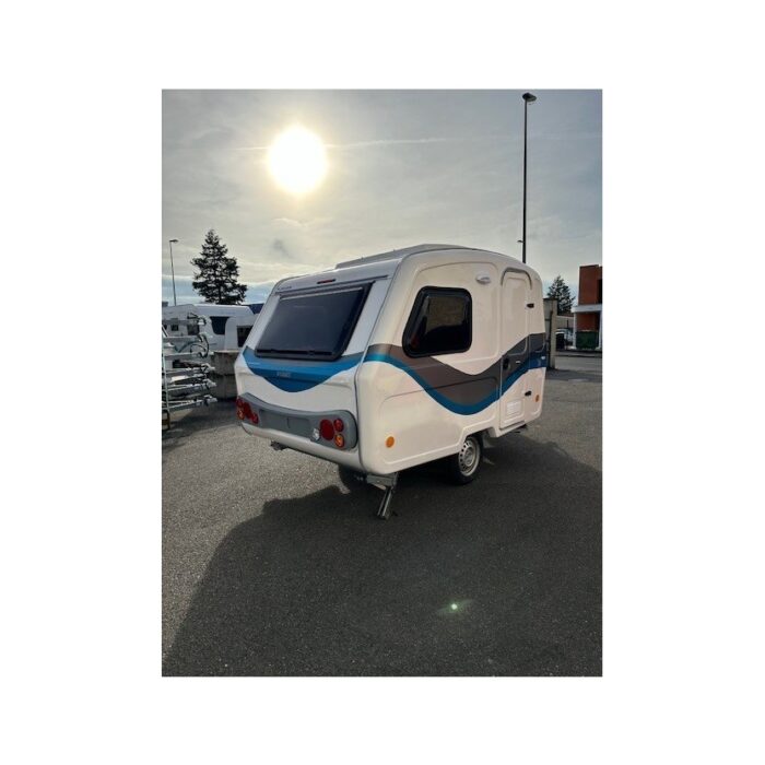 mini-caravane-n-126-et-2.jpg