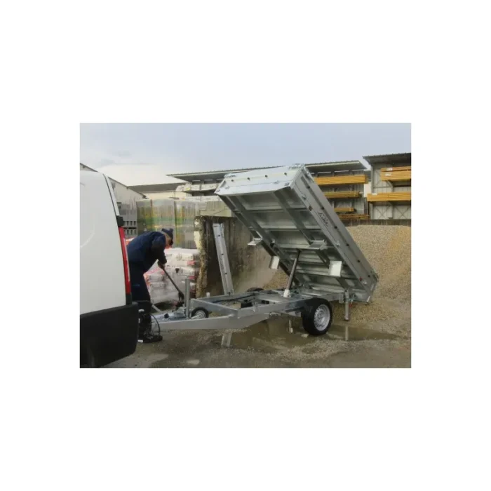 remorque-benne-25614830-simple-essieux-freinee-roues-dessous-ptac-1350kg-1.webp